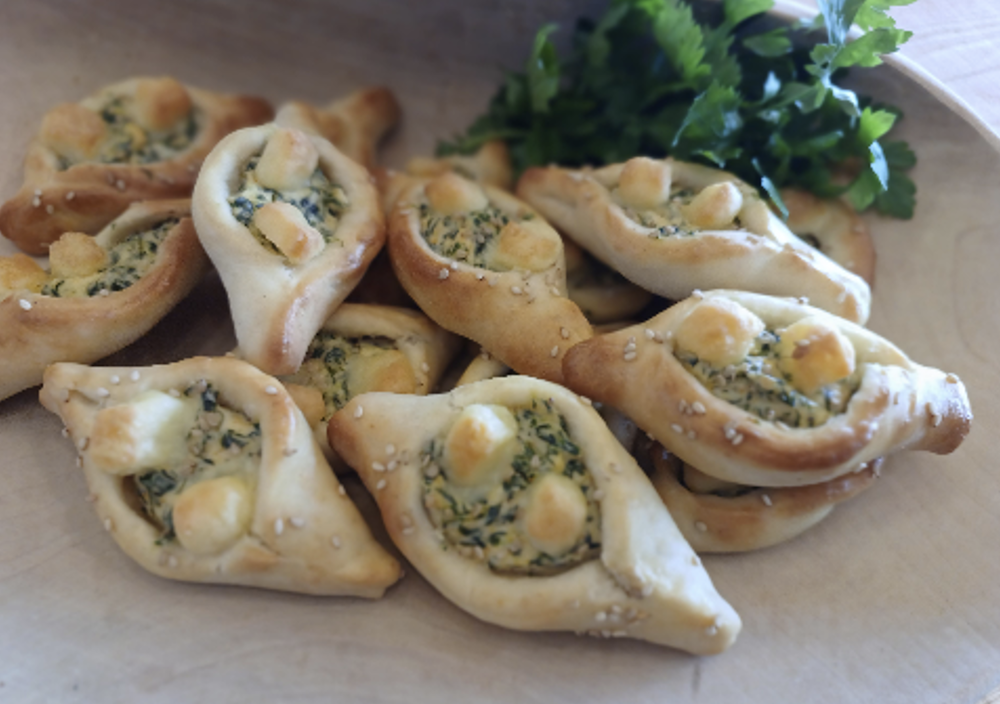 fatayer with cheese and spinach
